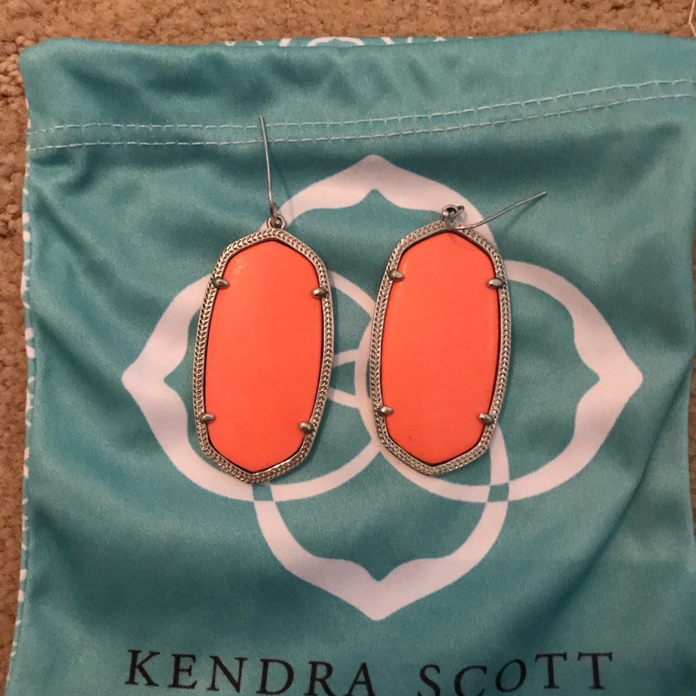 Kendra Scott Danielle silver drop earrings
